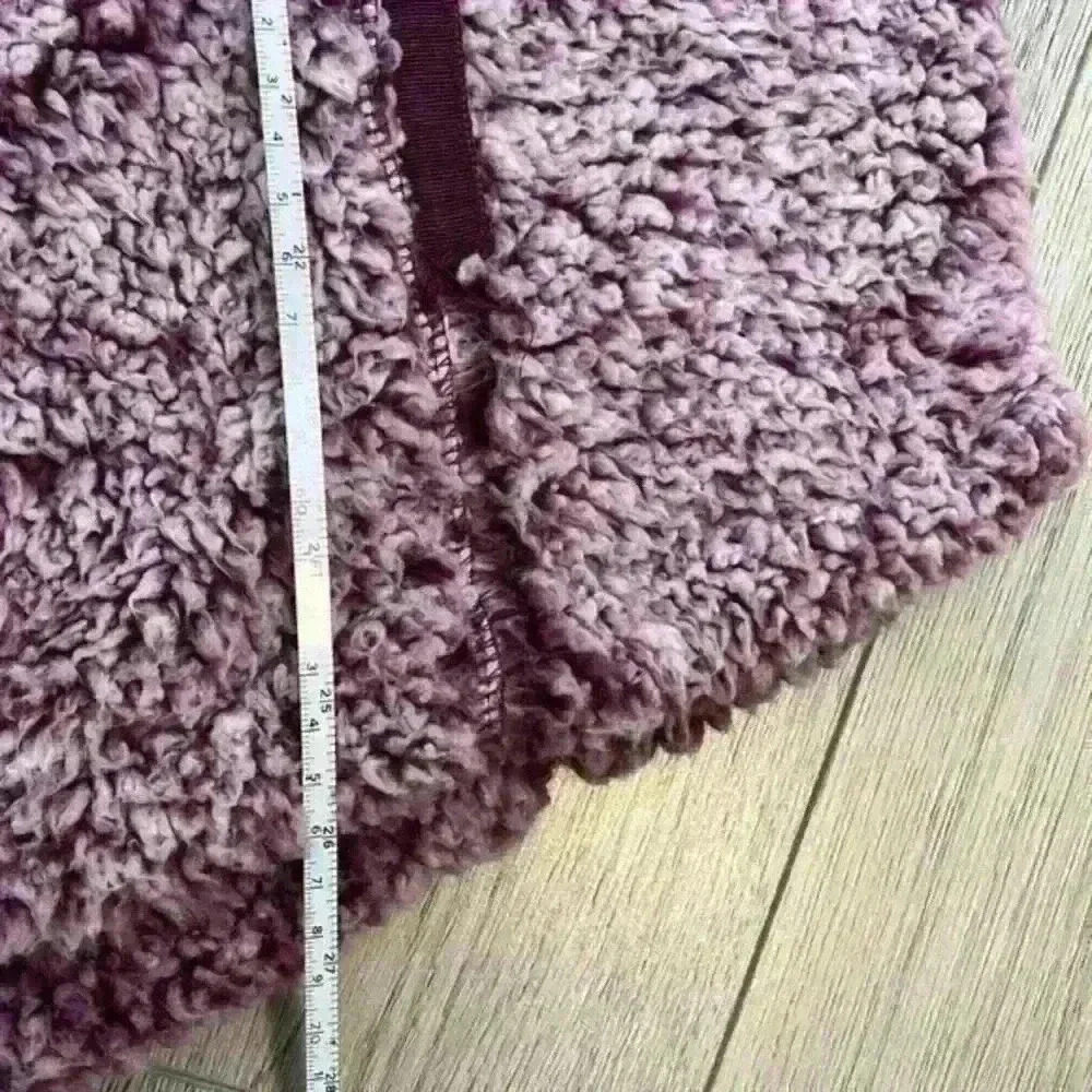 GreenTea Purple & White Sherpa Vest Size M - Picture 10 of 10